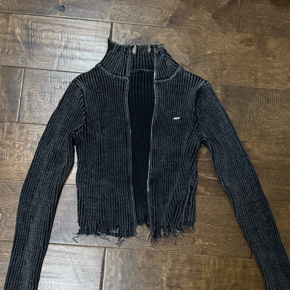 Black Ribbed Zipper Jacket - Picture 2 of 5